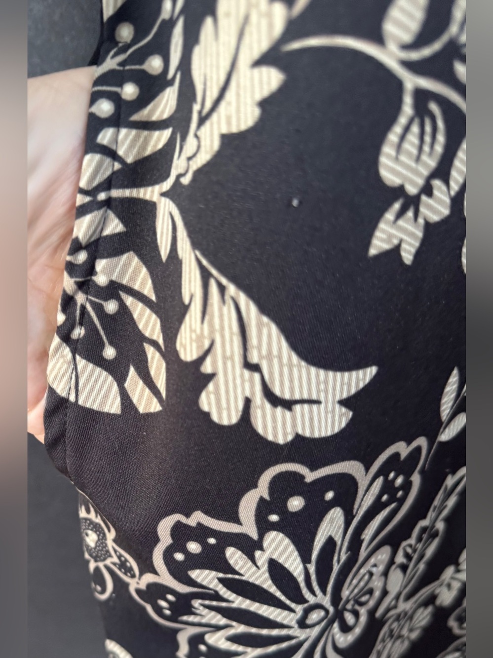 Lularoe Black and Cream Floral Dress 2XL - Picture 9 of 9